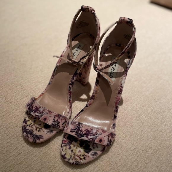 Steve Madden floral velour heels - Picture 2 of 5